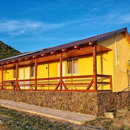 Cabana Varad Coronini Moldova Veche Bagian luar foto