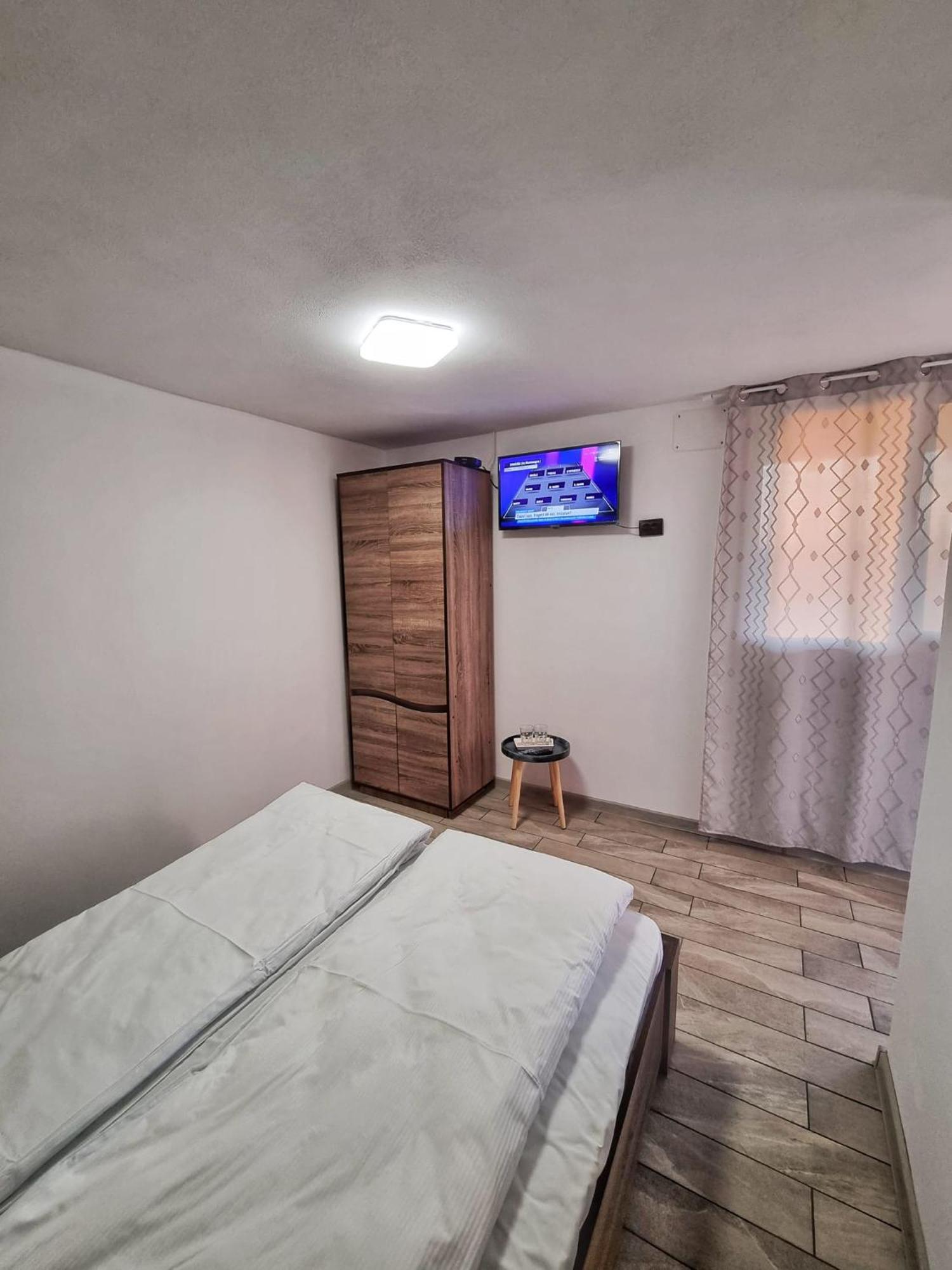 Cabana Varad Coronini Moldova Veche Bagian luar foto
