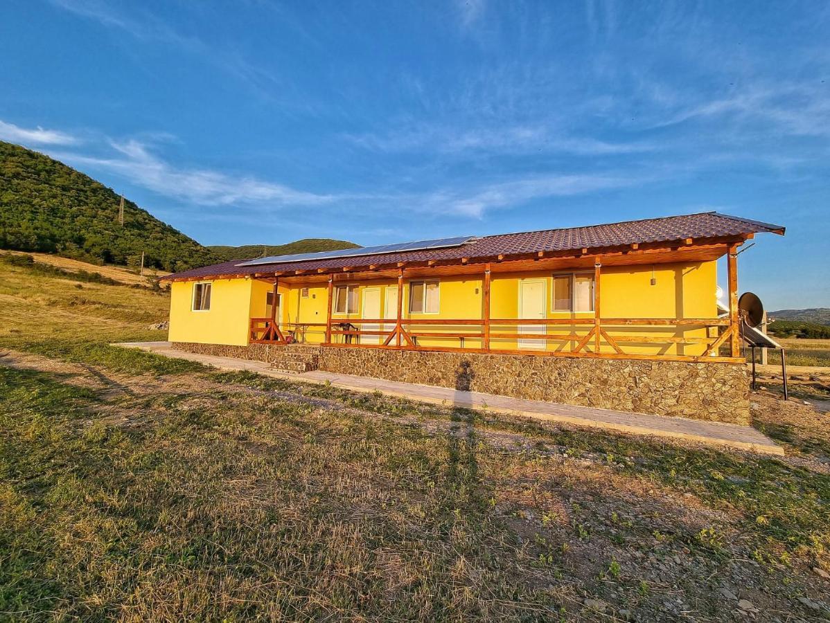 Cabana Varad Coronini Moldova Veche Bagian luar foto