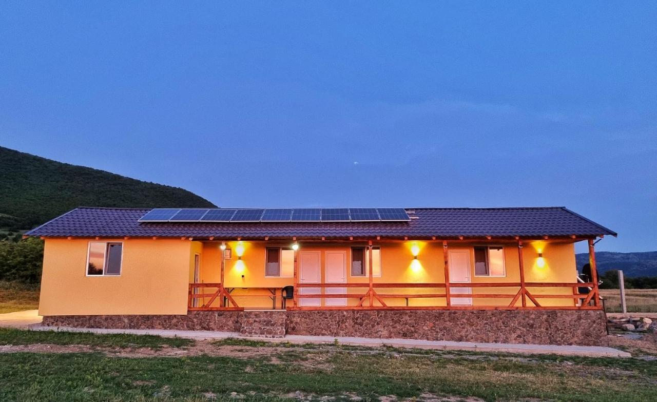 Cabana Varad Coronini Moldova Veche Bagian luar foto