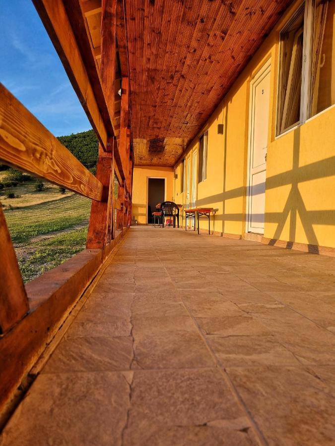 Cabana Varad Coronini Moldova Veche Bagian luar foto