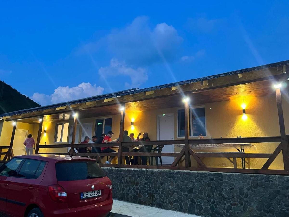 Cabana Varad Coronini Moldova Veche Bagian luar foto