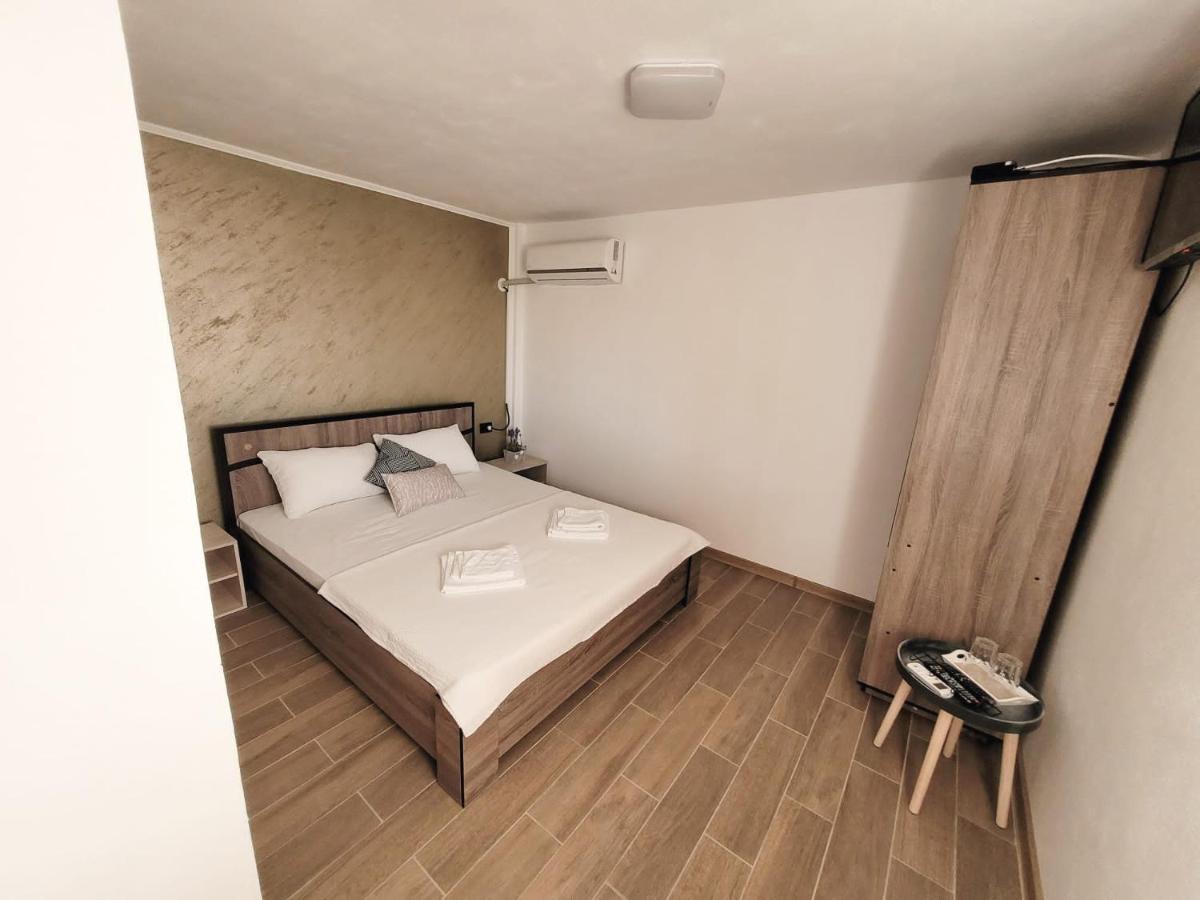 Cabana Varad Coronini Moldova Veche Bagian luar foto