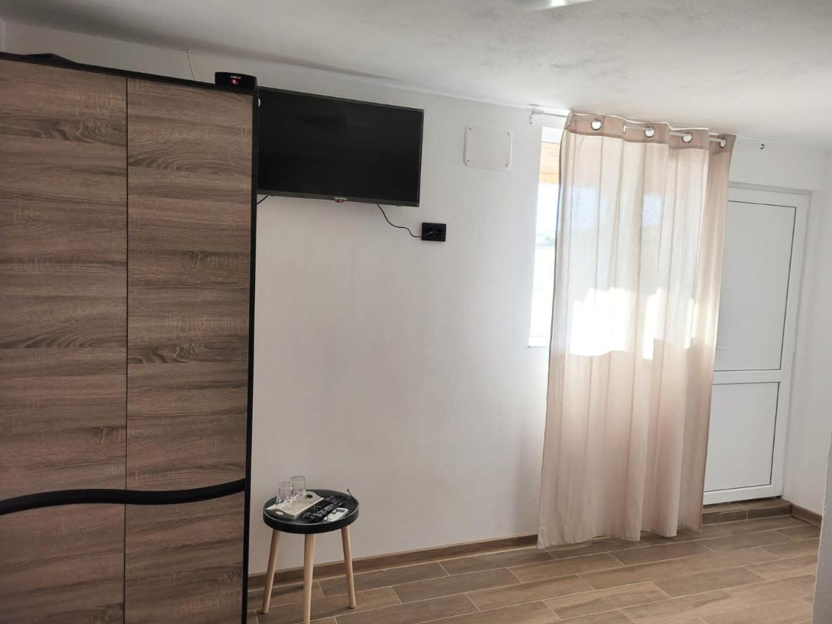 Cabana Varad Coronini Moldova Veche Bagian luar foto